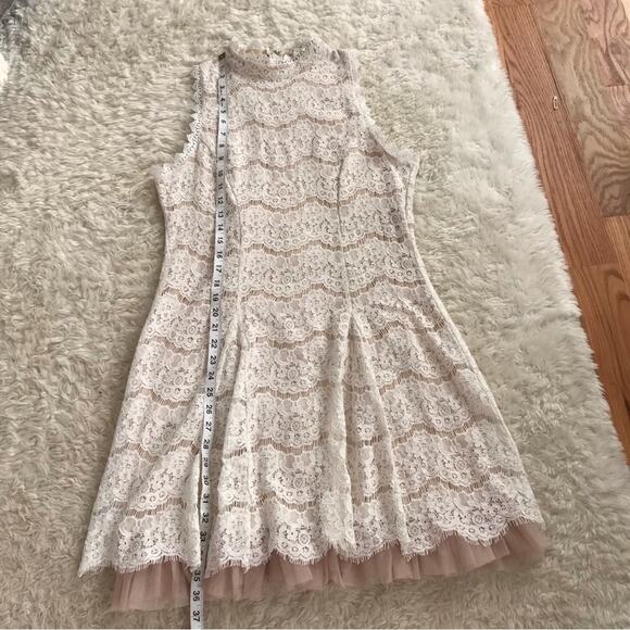 Trixxi sleeveless high mock neck lace dress with tulle layer underneath size 9 - Picture 3 of 6